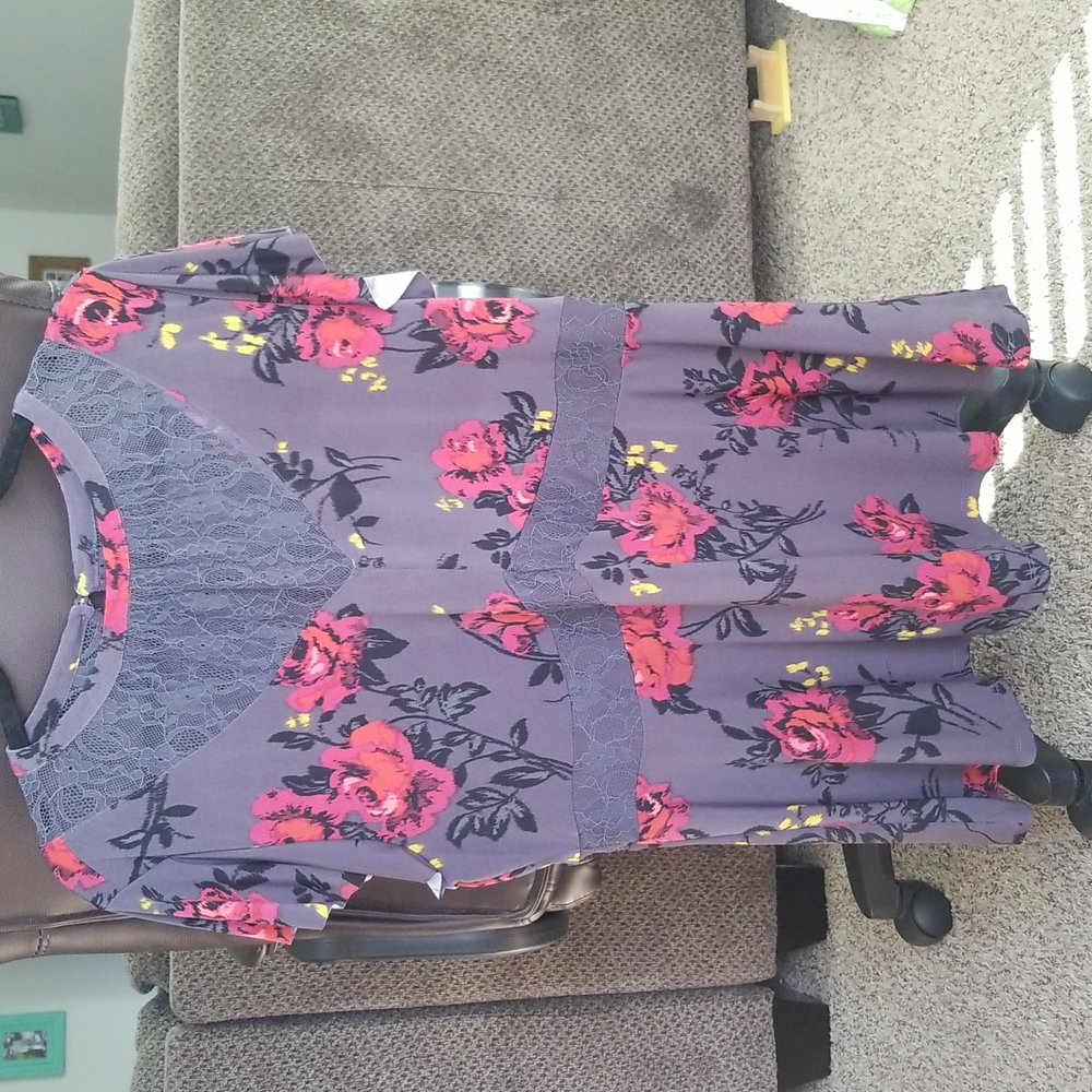 Torrid lace peplum blouse NEW size 1 (14-16)